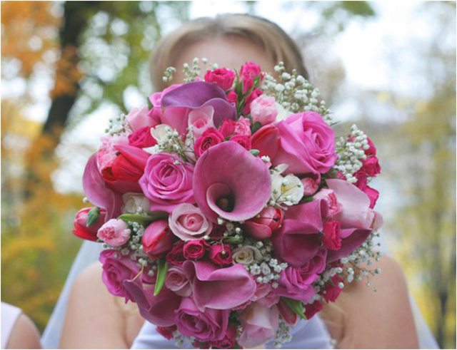 Des fleurs de printemps dans votre bouquet de mariée !